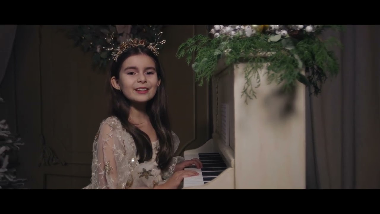 Mara Grama - Colaj colinde ( 9 ani )