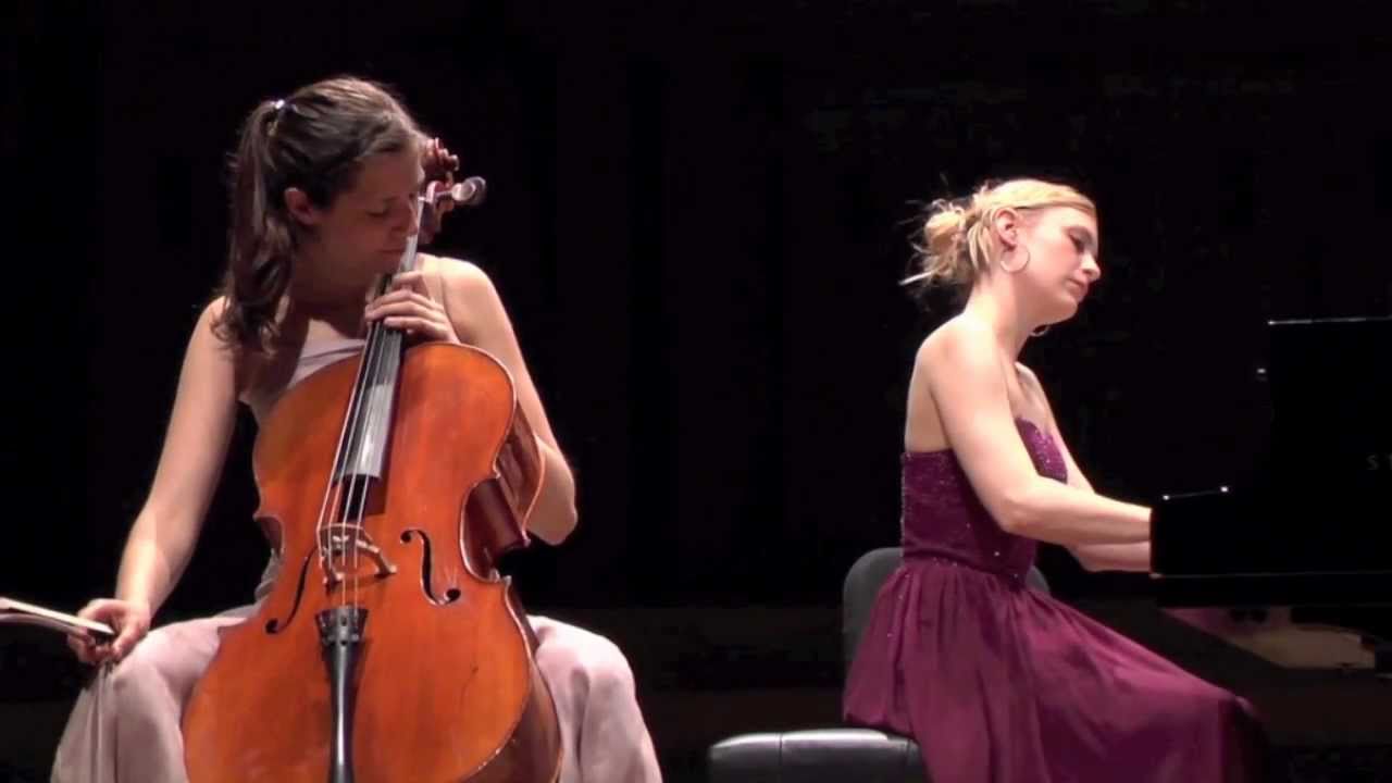 Schubert Auf dem Wasser zu singen : Camille Thomas and Beatrice Berrut