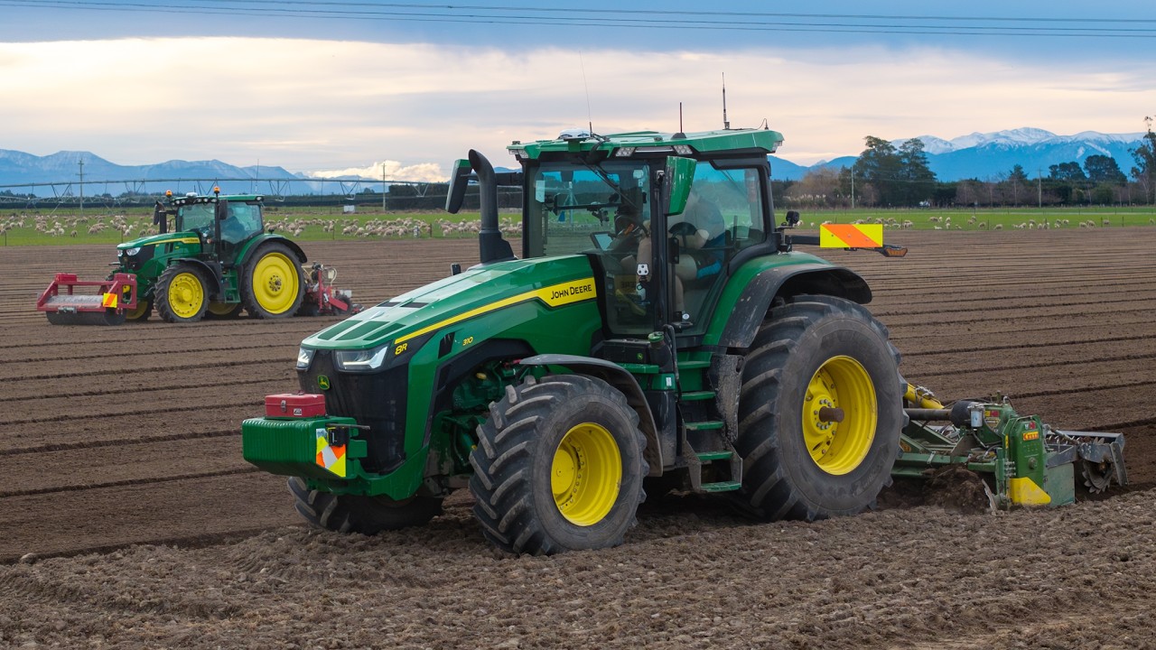 XXL New Zealand Onion Planting w/ John Deere Tractors