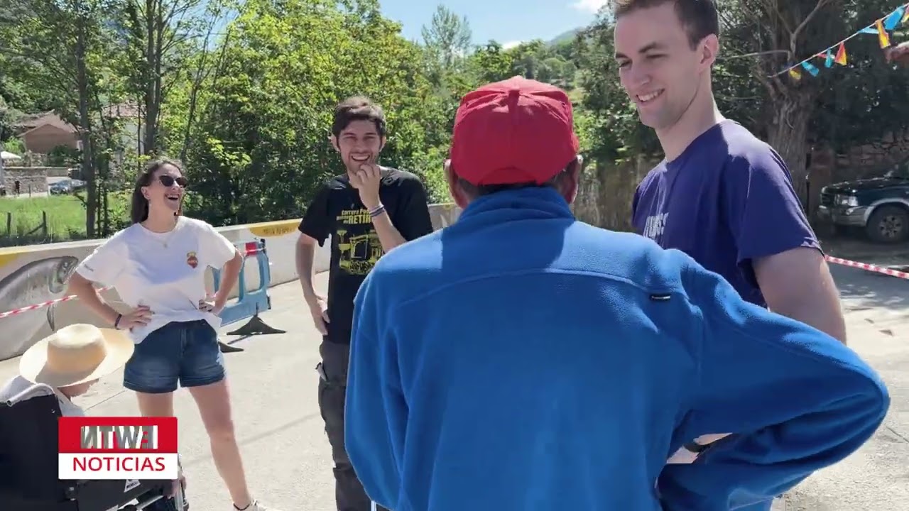 Voluntarios reparan templos y encienden los corazones en pueblos envejecidos