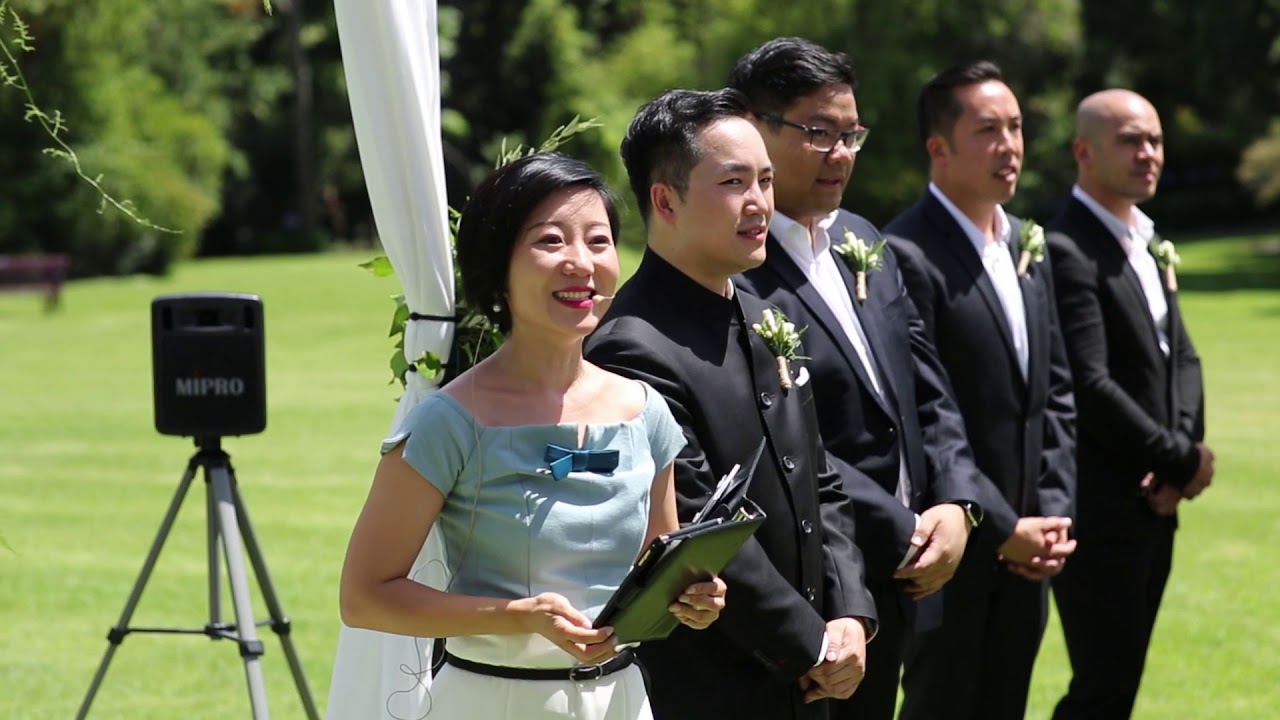 Celebrant For You - 澳洲墨尔本婚礼主持 华人婚礼注册 Shirley and Hoang Melbourne Wedding Registration
