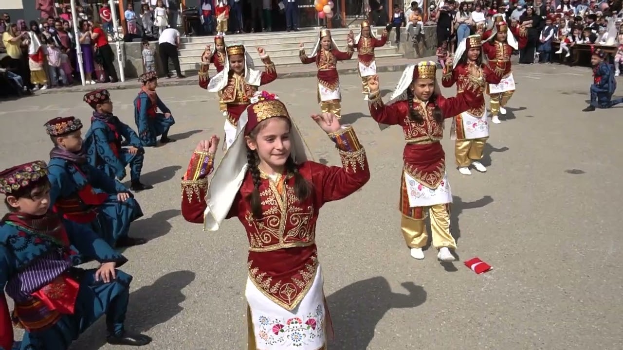 23 Nisan Gösterileri Halil Yurtseven İlkokulu 2c