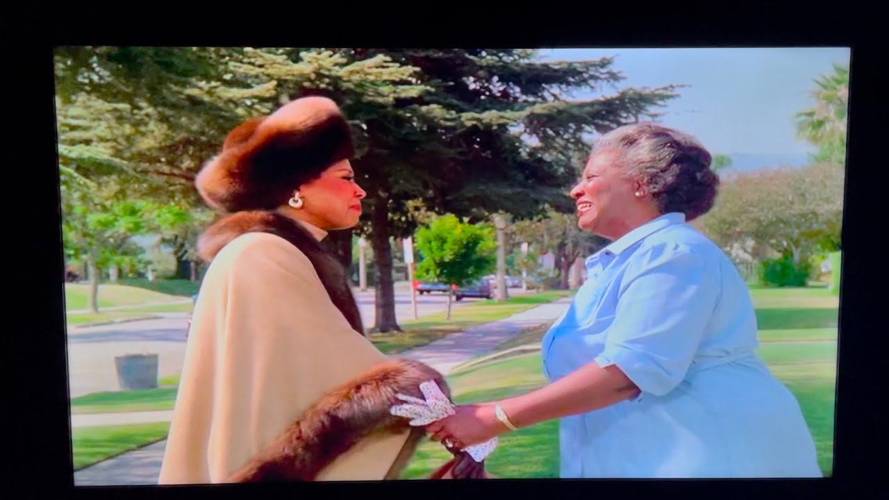 Dynasty: Dominique visits her childhood home.