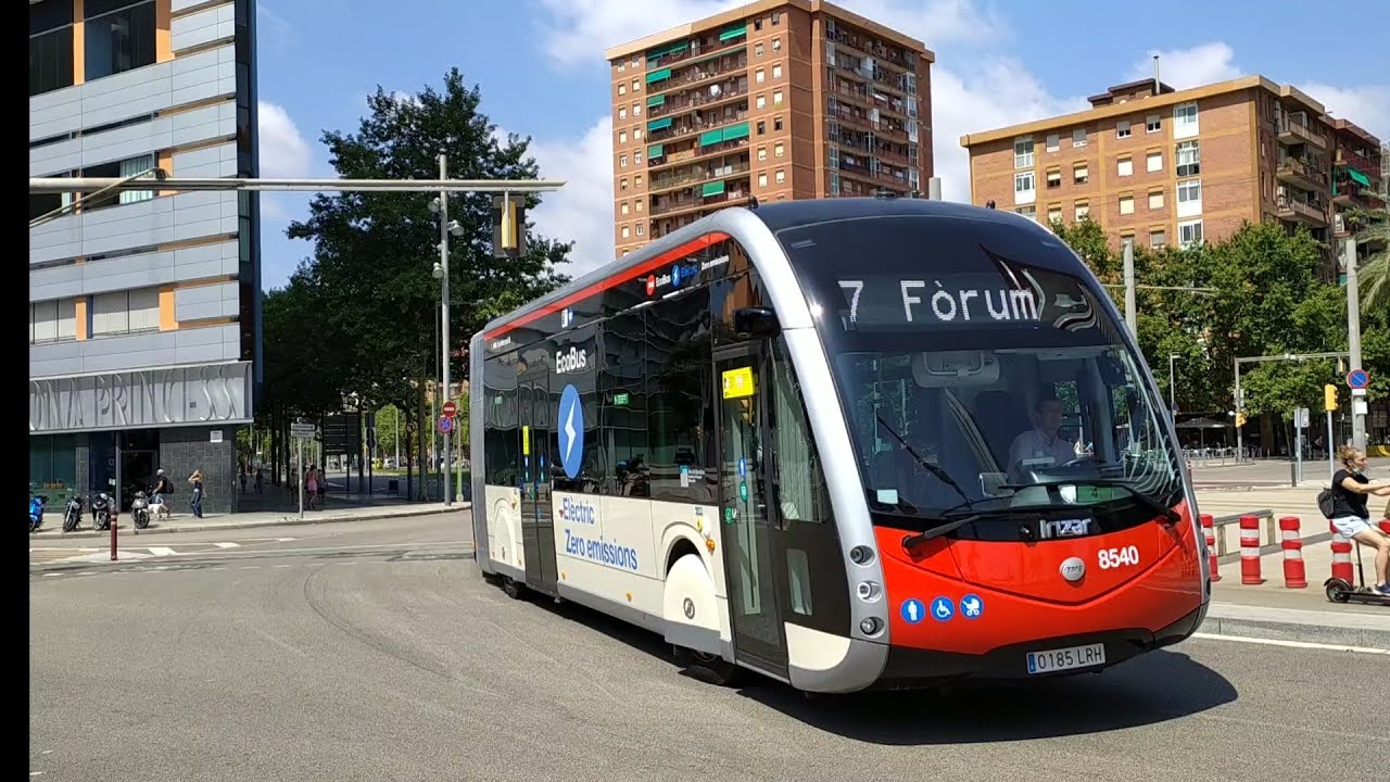 Circulación autobuses eléctricos línea 7 y H16 (TMB) zona Fórum (Barcelona) 17/07/2021