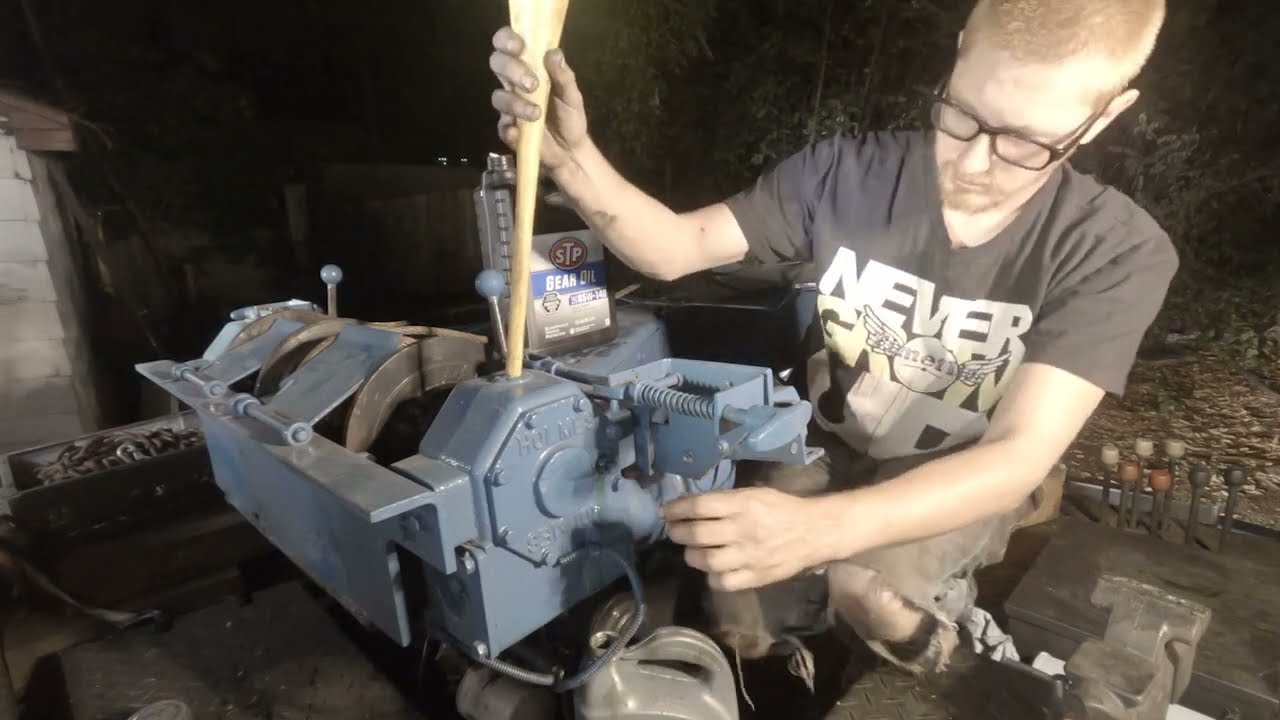 Forgotten maintenance: Hydraulic Winch Gear oil change