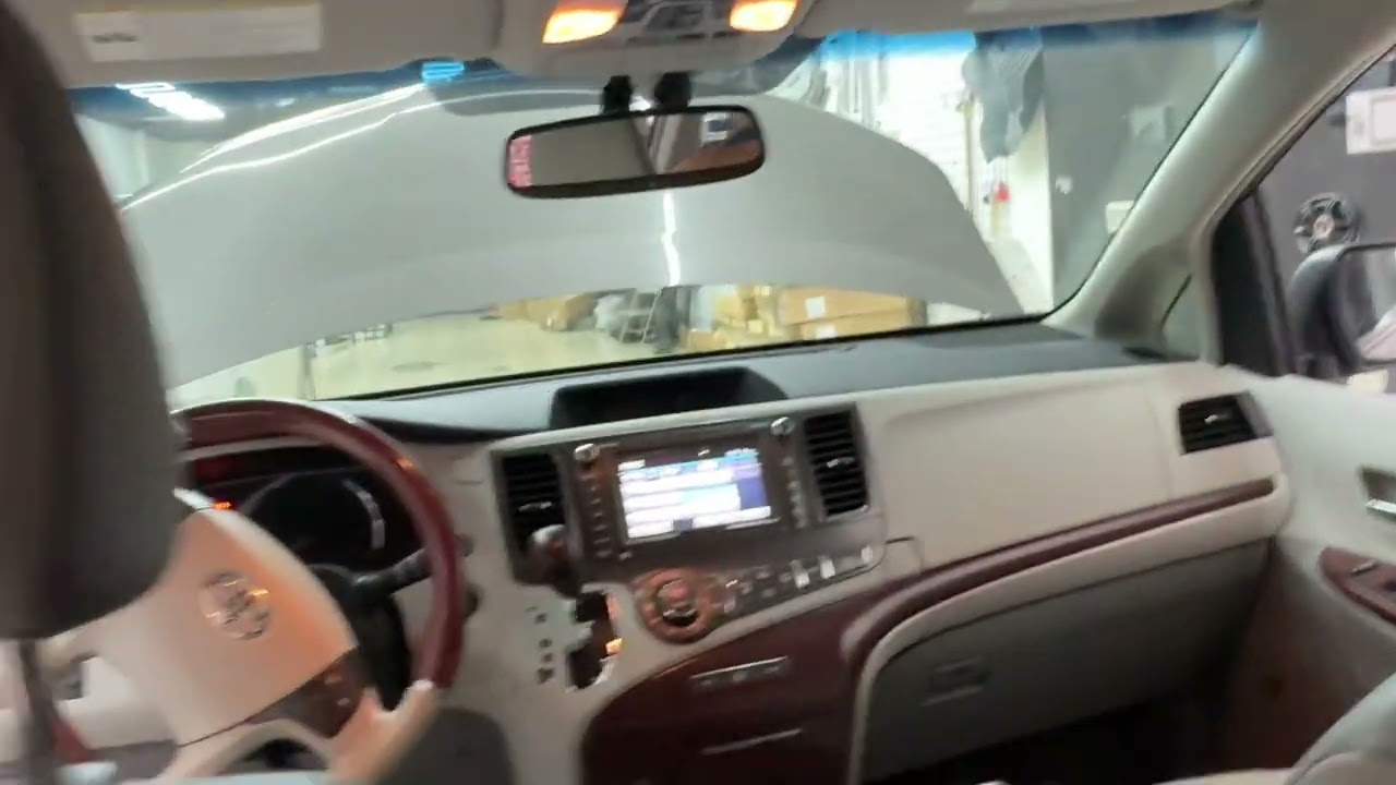 Toyota  Sienna  no tiene audio una  de las soluciones aquí