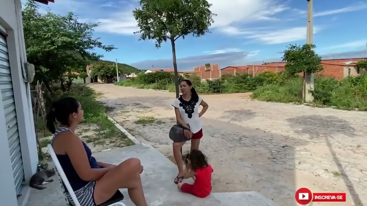 Como ela consegue viver no ambiente assim? (Reprise)
