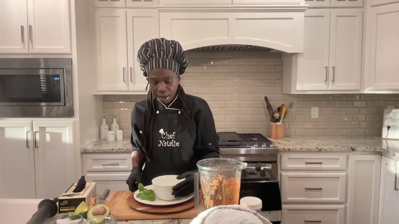 DAY 7: 21 DAY ELEGANTLYRAW FOODS CHALLENGE - Let's Make Red Pepper Tomato Soup!!
