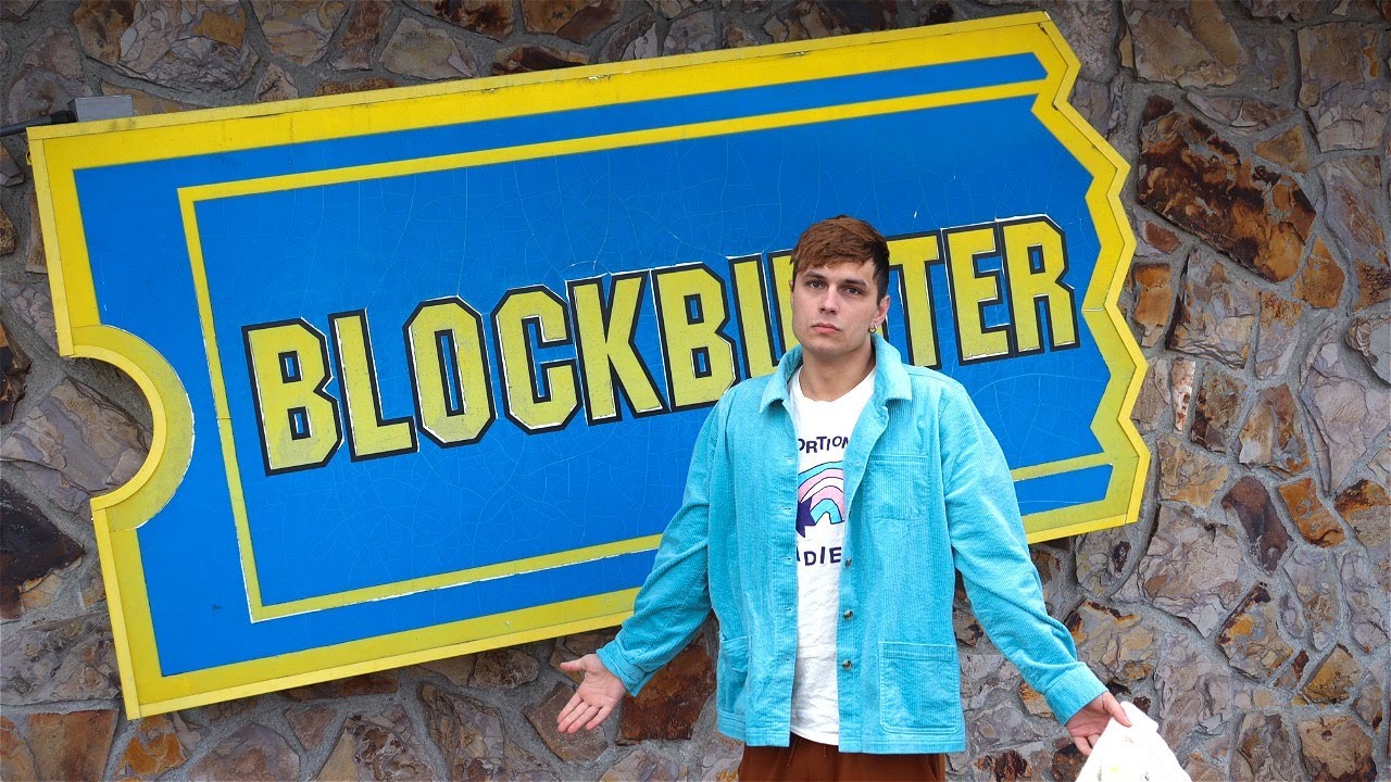 I WENT TO THE LAST BLOCKBUSTER ON EARTH!