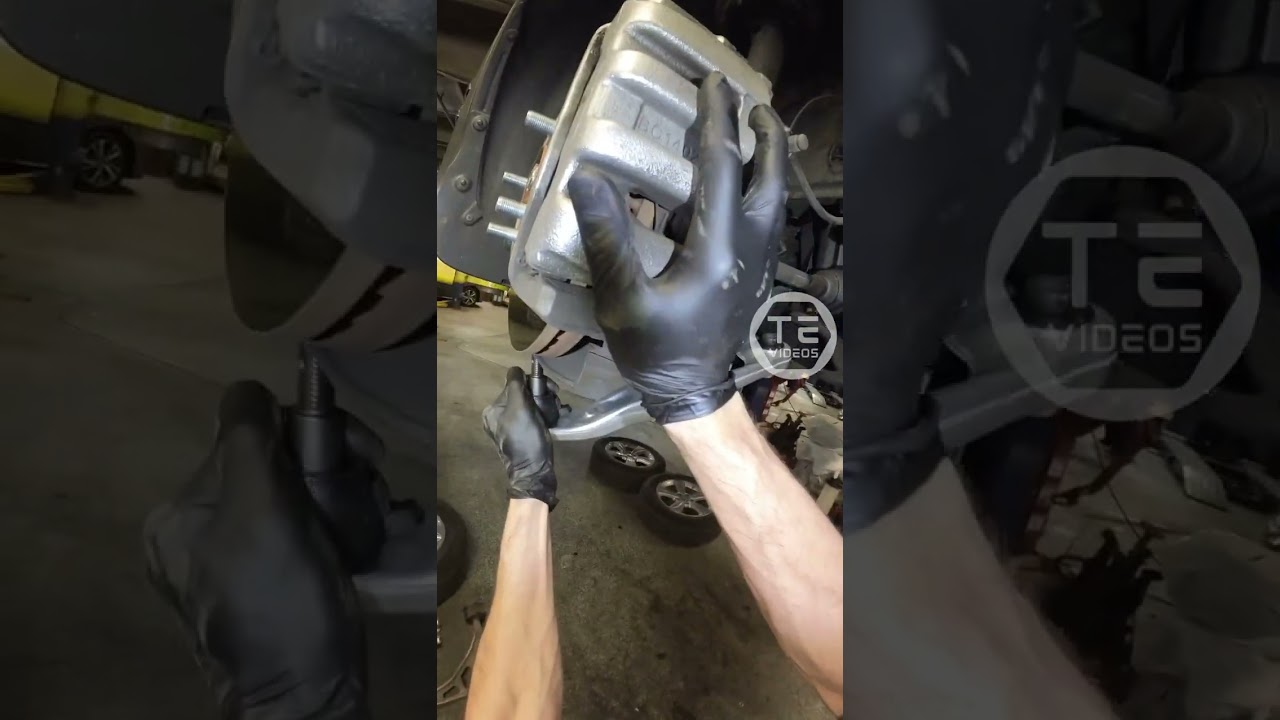 2019 Honda Odyssey Front Lower Arm Replacement POV ASMR W/O BGM FYB.. 👀🔧 #fyb #honda #odyssey