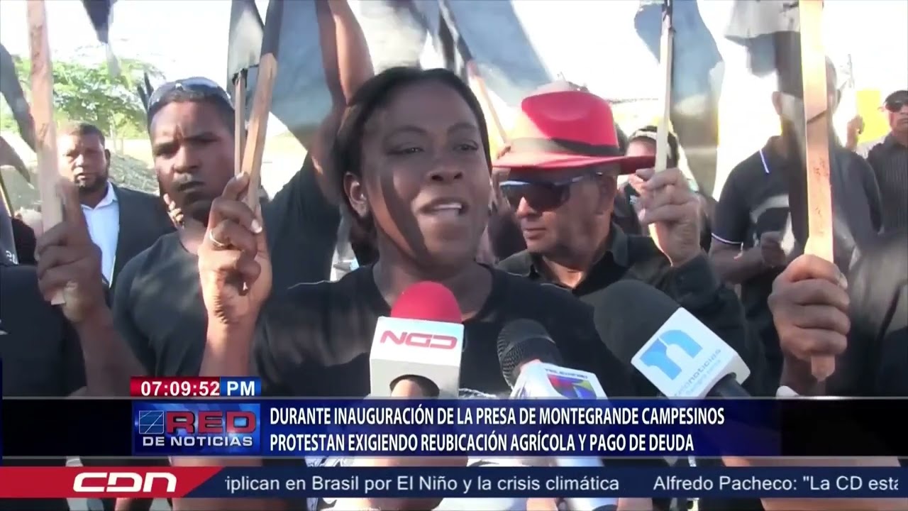 Durante inauguración de la presa de Montegrande campesinos protestan exigiendo reubicación agrícola