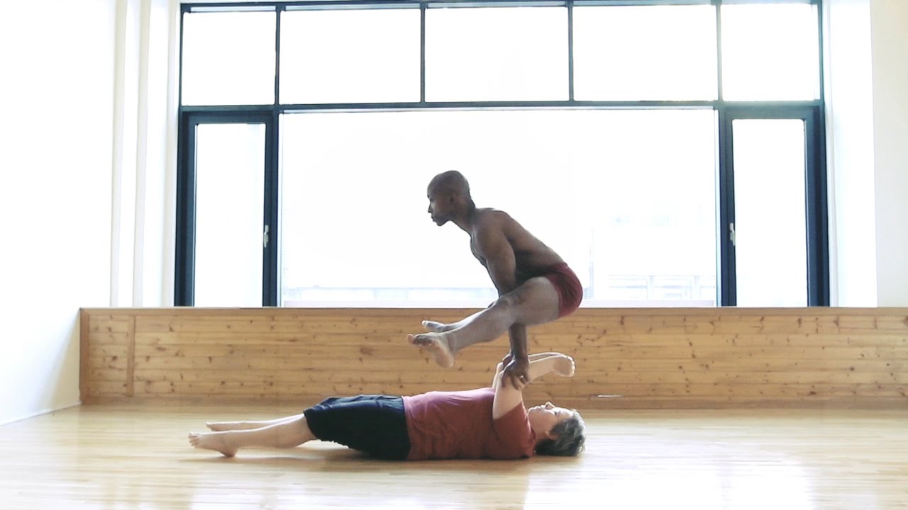 AcroYoga Montreal 