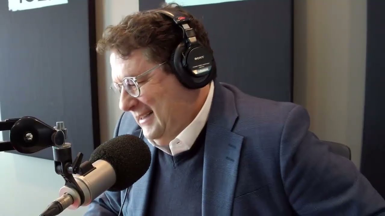 Bernard Drainville répond à VOS questions!