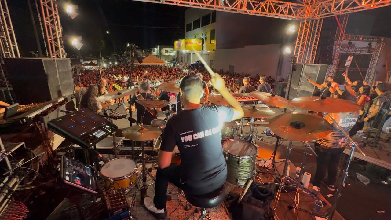 SAMUKA BATERA DA BANDA SOM E LOUVOR - FESTA DE CRENTE