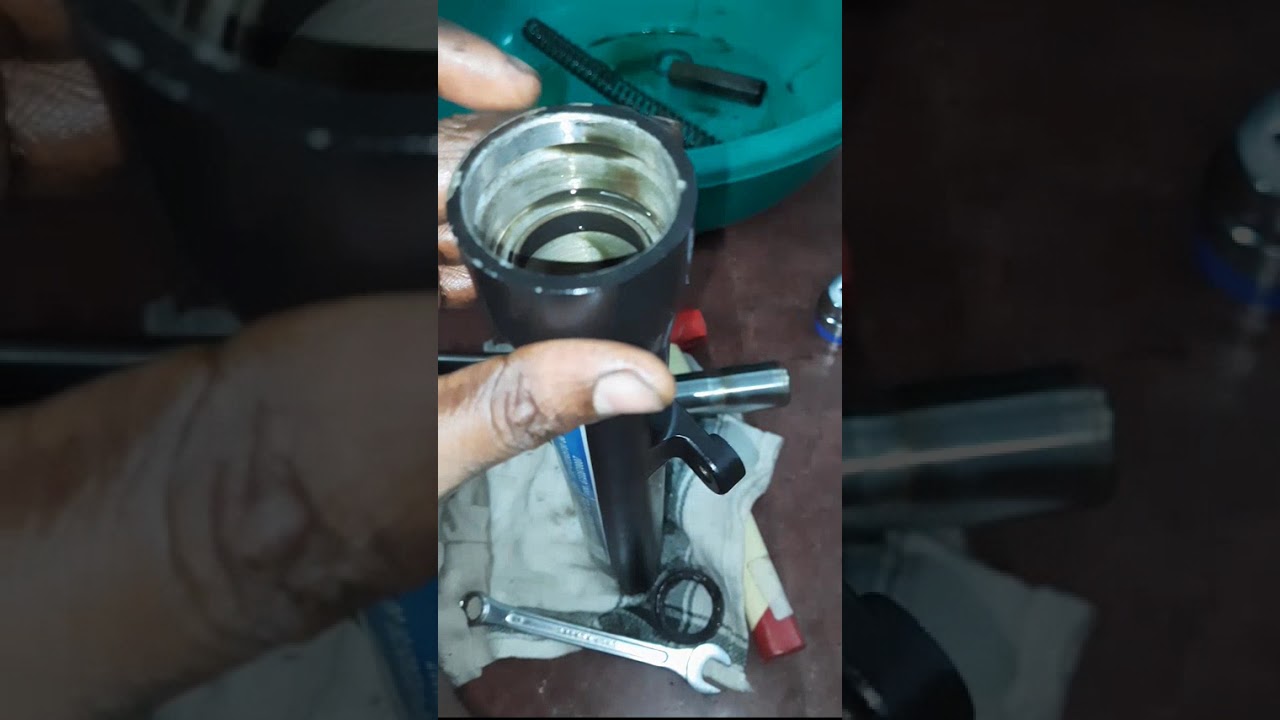 Yamaha szrr front fork changing oil seal and oil