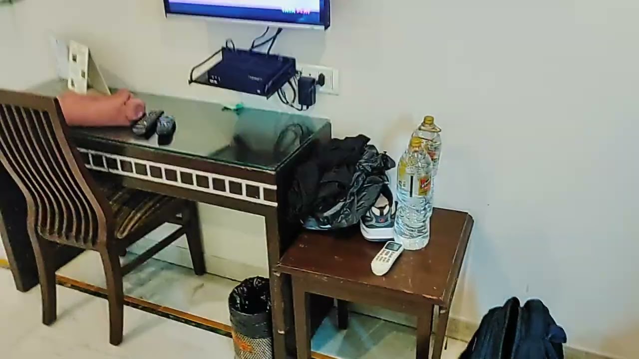 Delhi hotel room | cheap and best 3 star hotel | nice hotel room