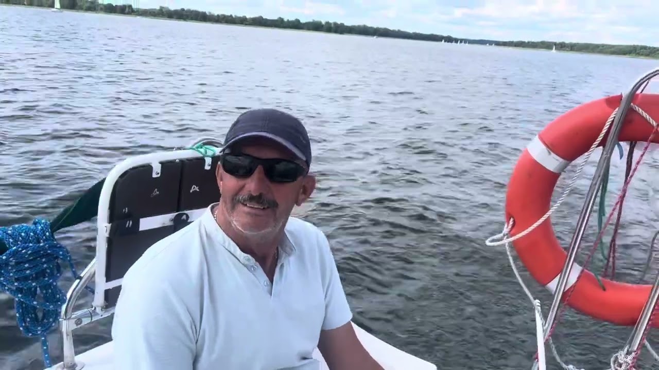 Jezioro Śniardwy lipiec 2023  -Mazury .Sasanka Viva 700 ( ustatkowana )