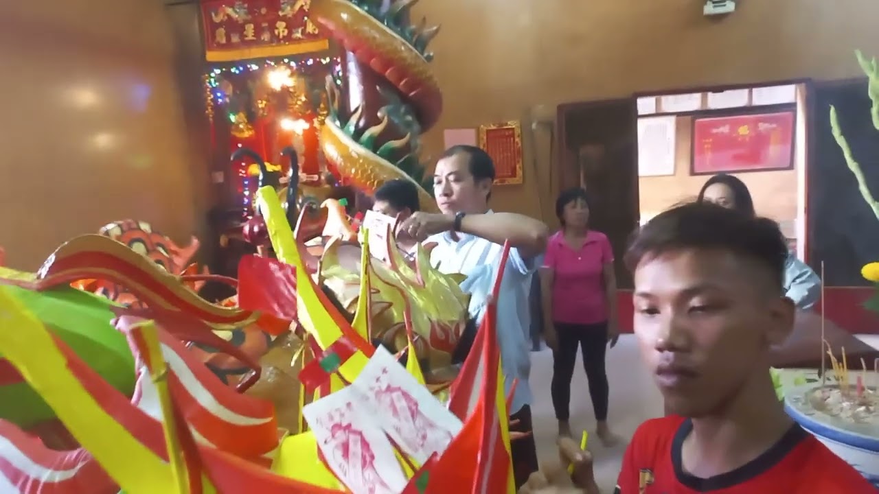 Lễ khai quan điểm nhãn đoàn lân sư rồng tính thang đường 2026