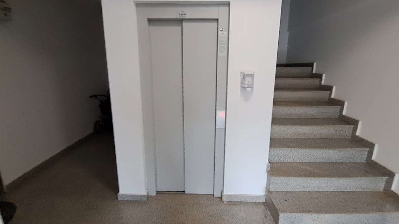 2017 RomVersis Top MRL traction lift @ Strada Liniei 46, Militari, Bucharest, RO