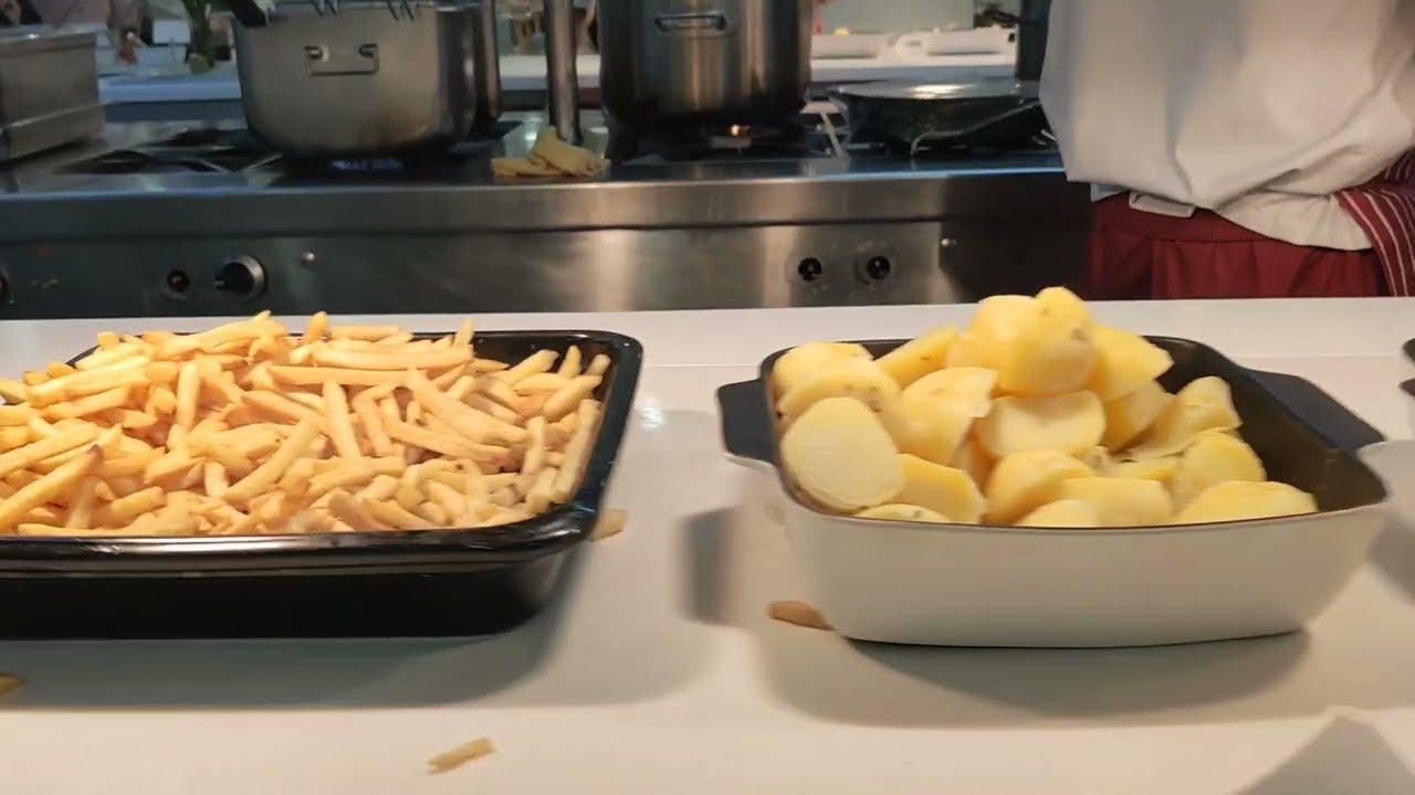 GF Gran Costa buffet experience.