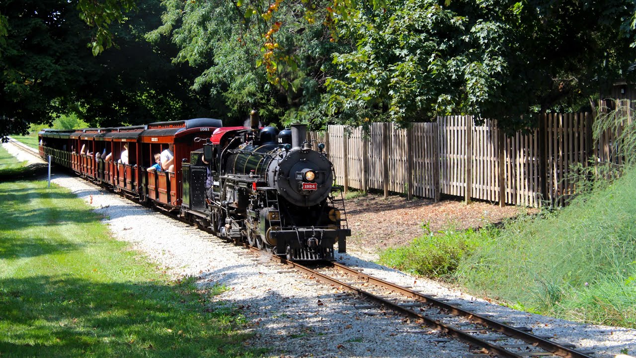 Milwaukee County Zoo: Last Days of Steam