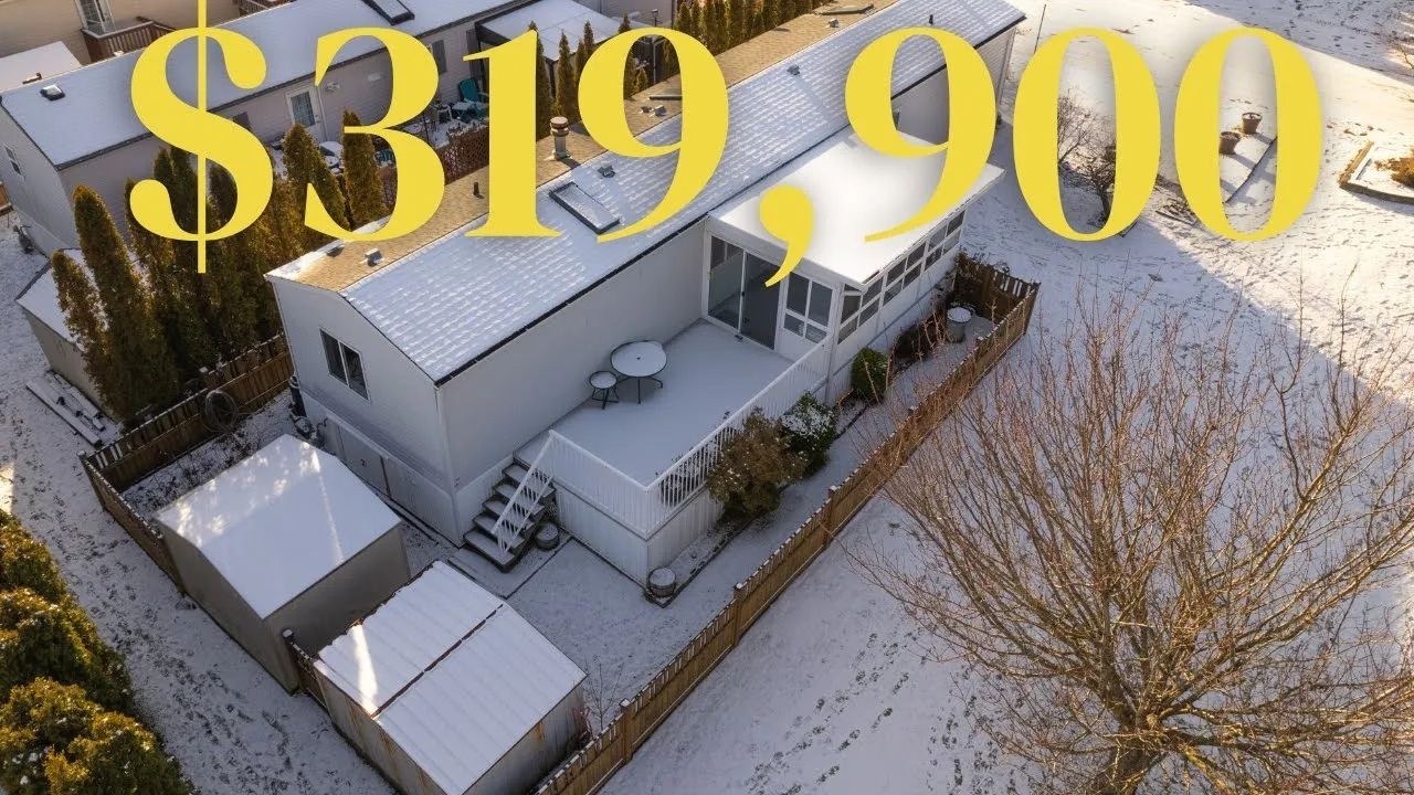 Inside a $319,900 All ages welcome Mobile Home in South Nanaimo