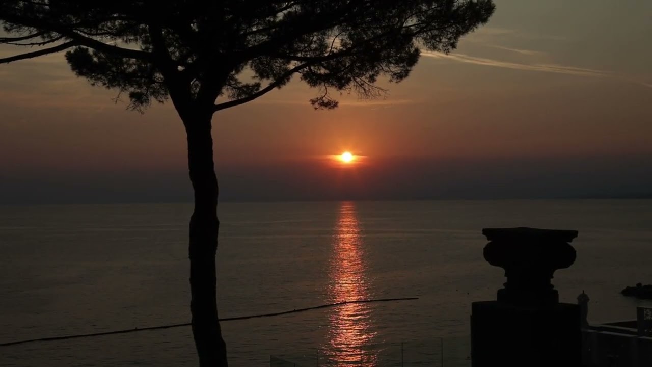 Serene,Soothing,Calm Meditation Music..Quiet and Relax the Distracted Mind..