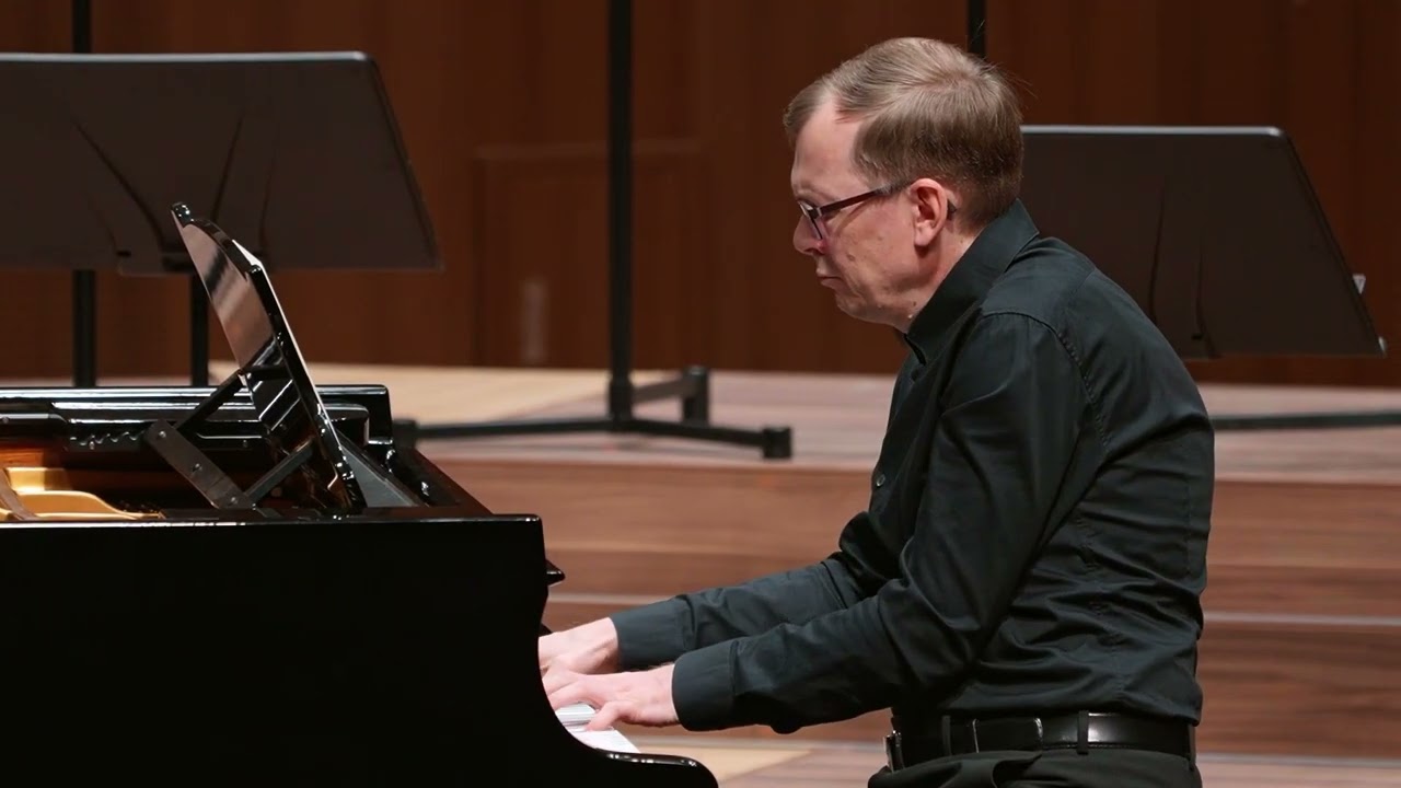 Lutoslawsky - Variations on a Theme by Paganini