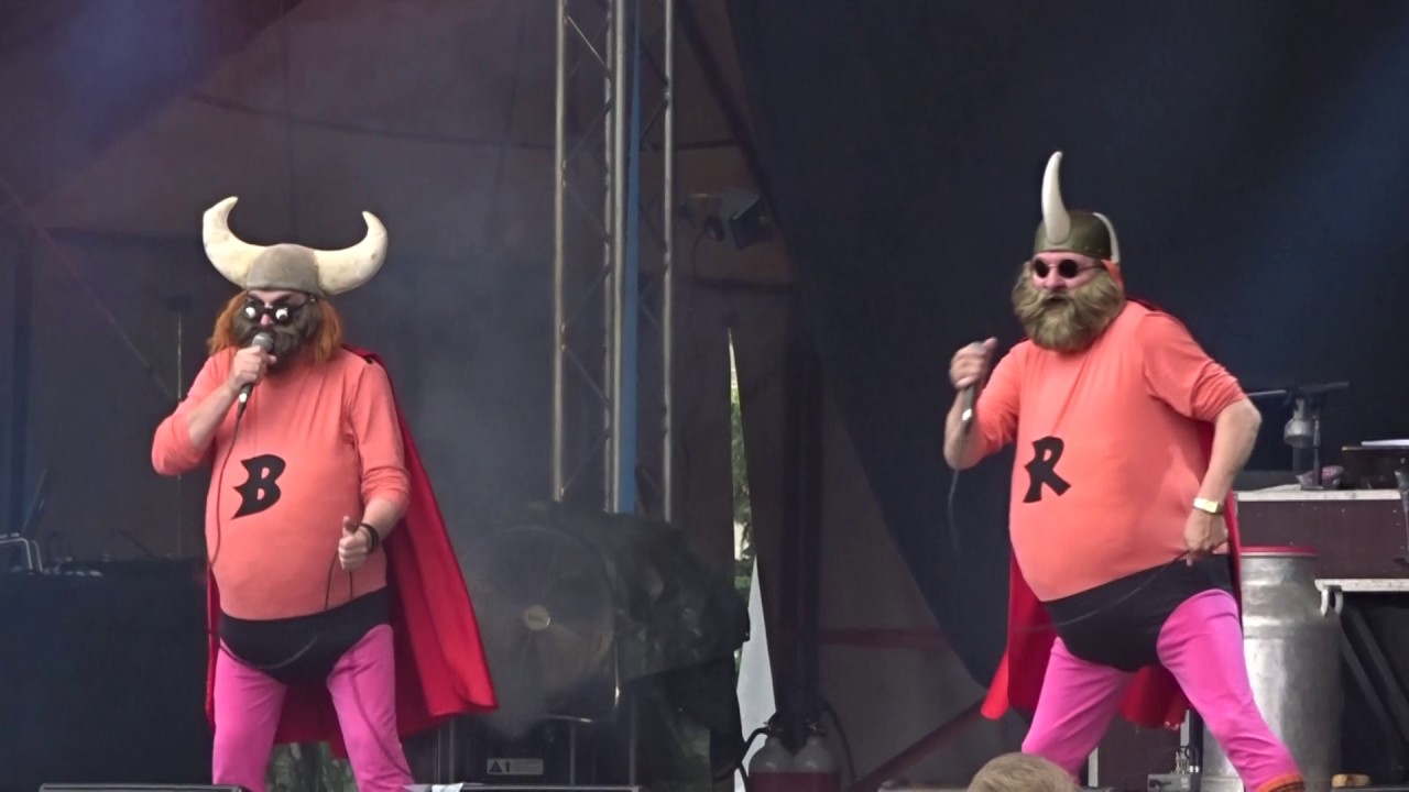 Bat & Ryyd - Ehtaa tavaraa 22 ja 1/2 LIVE @ Go90's, Tampere, Finland 5.8.2017