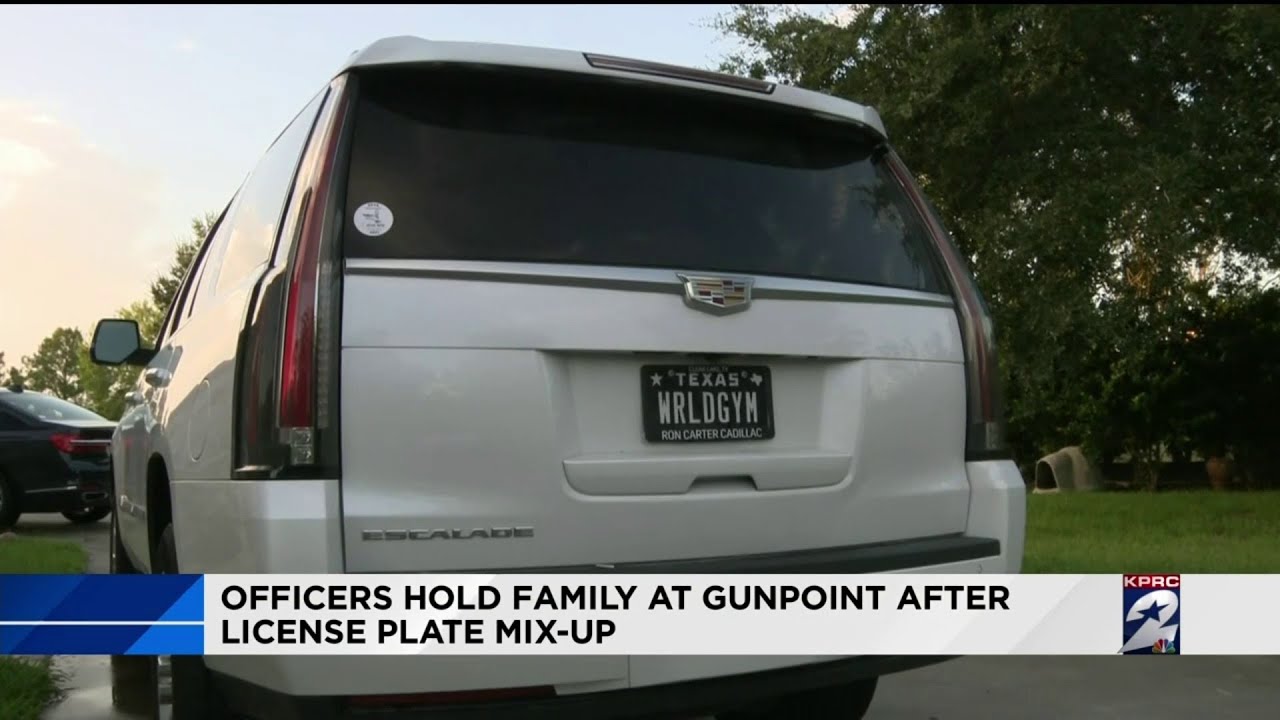 Officers hold family at gunpoint after license plate mix-up