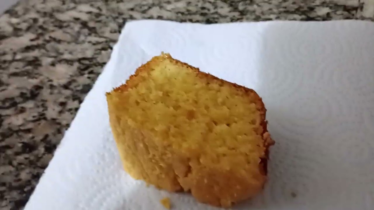 Bolo pronto agora é só comer 😋😋😋😋