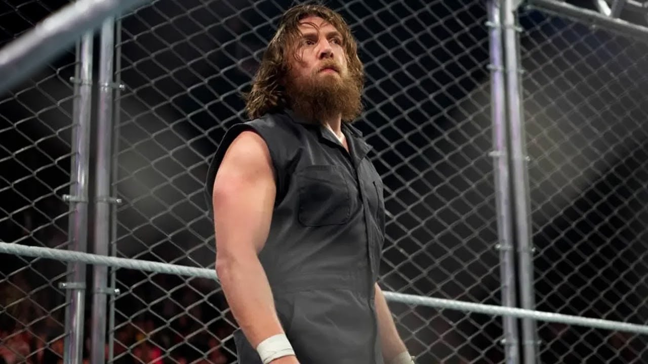 10 лучших поворотов лица в истории WWE
