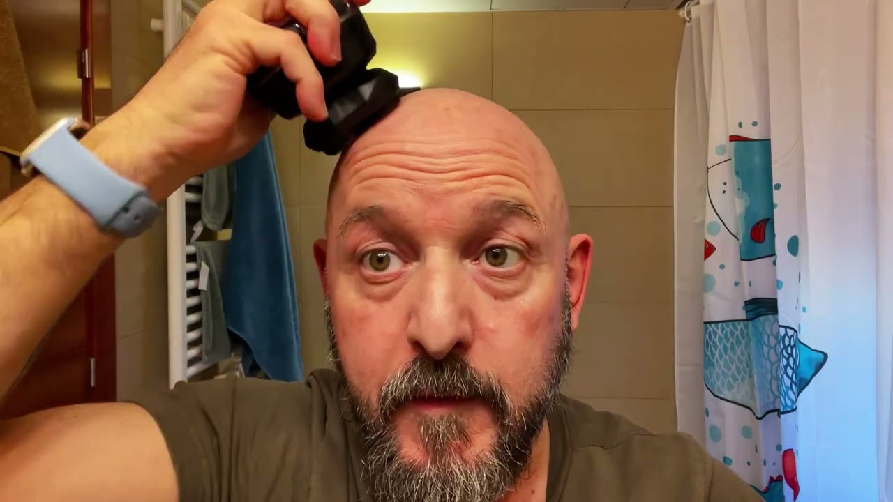 Rasatura testa con Rowenta Head Shaver