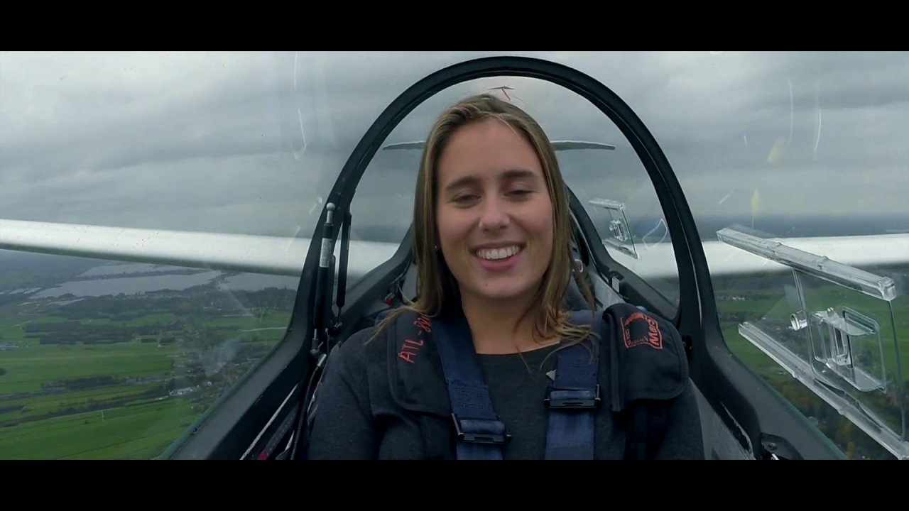Alleen in de lucht, vrij als een vogel. (Trailer)