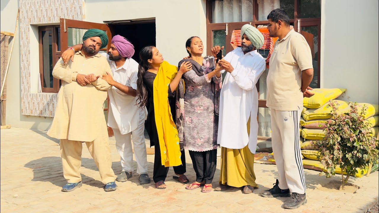 ਬੰਤ ਨੇ ਪ੍ਰੀਤੋ ਫੜੀ ਫ਼ੋਨ ਤੇ ਗੱਲਾਂ ਮਾਰਦੀ! ਕੀਤਾ ਕੁਟਾਪਾ😂🤣PUNJABI COMEDY MOVIE (2025)🎭BANT NAMOL🎭