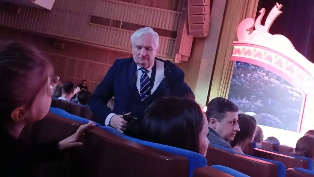 Москва- рождественская елка в Кремле