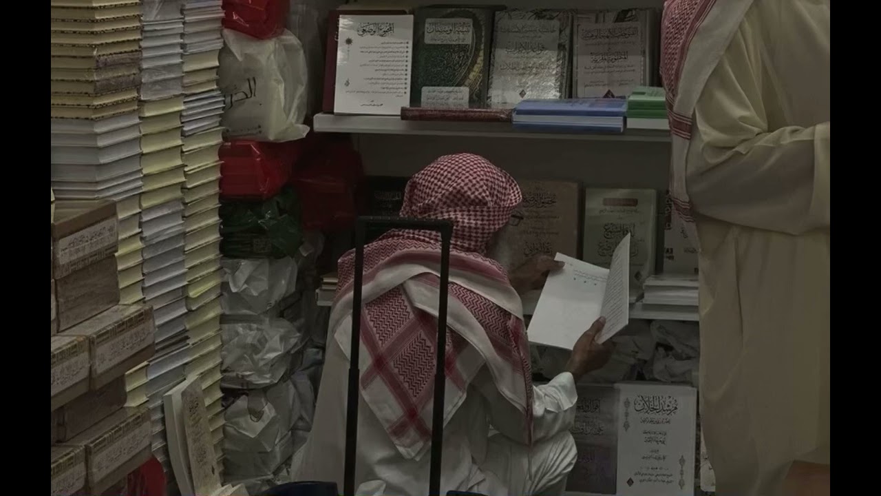 “ حين يبعث الصوت الذكريات “ علاء المزجاجي يحاكي الشيخ محمد أيوب | سورة فاطر .