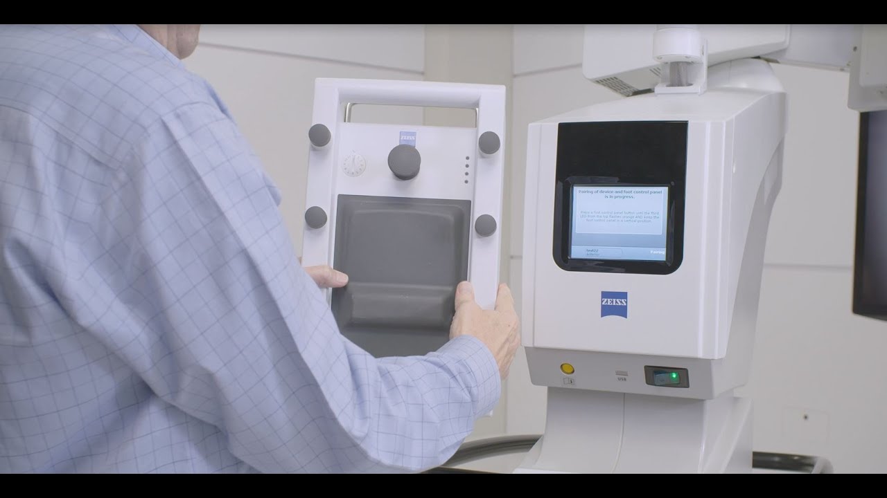 OPMI LUMERA 700 and ARTEVO 800 from ZEISS - How to Pair the Wireless Foot Control Panel