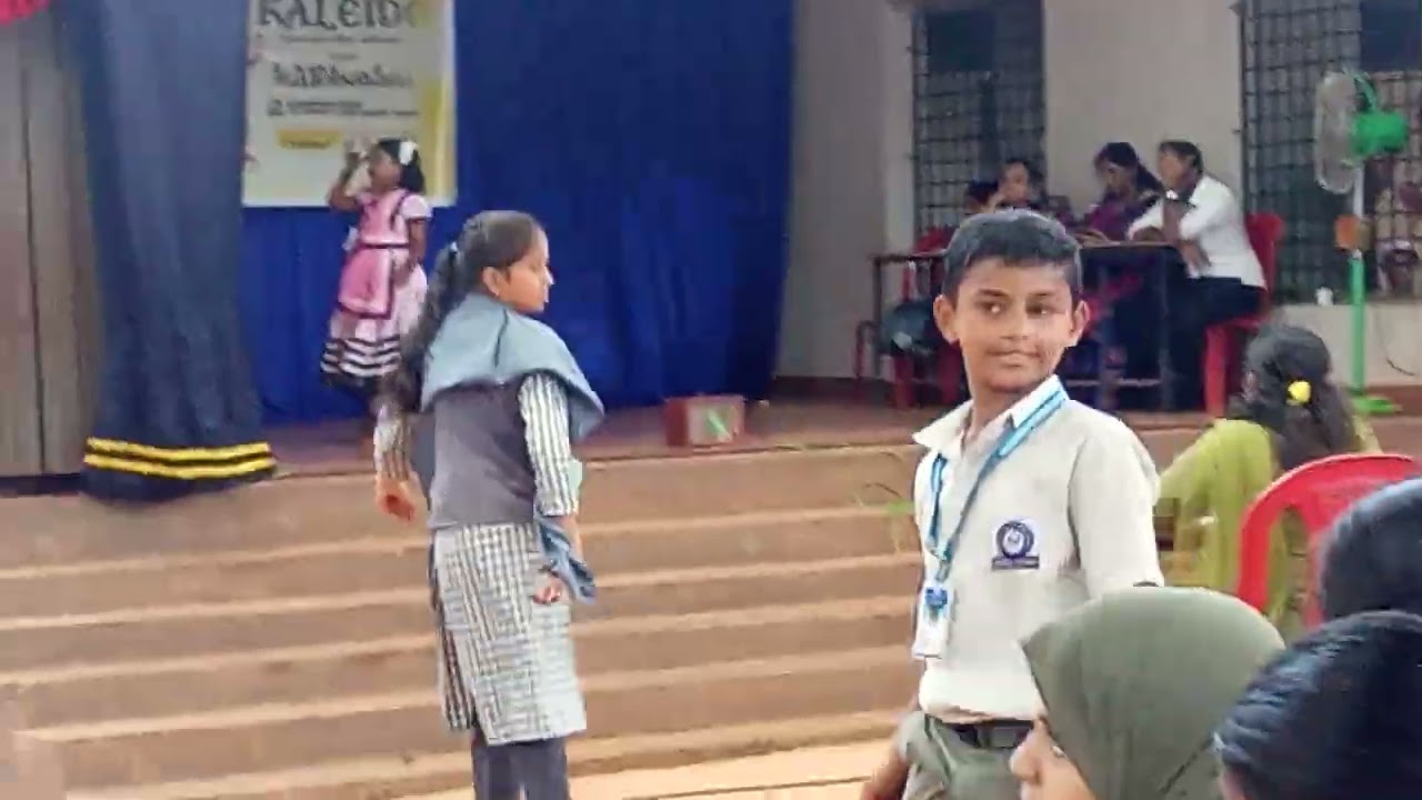 Nadodi dance 2nd prize #Ezhimala song#school stage performance 