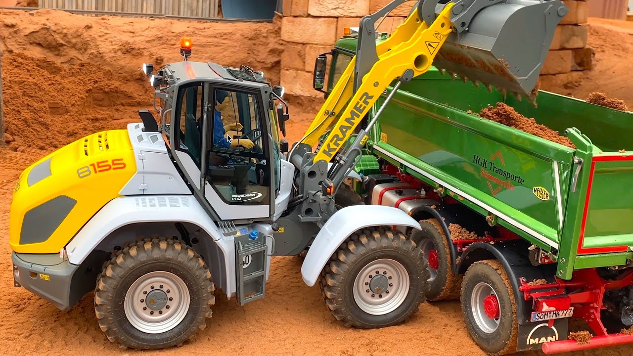 Amazing RC Trucks at work at the Constructionworld!!