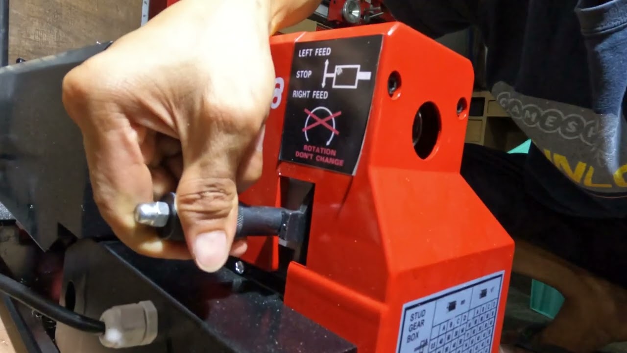 Paano mag thread sa Dezmach E0350C / D0714-HP Mini Lathe