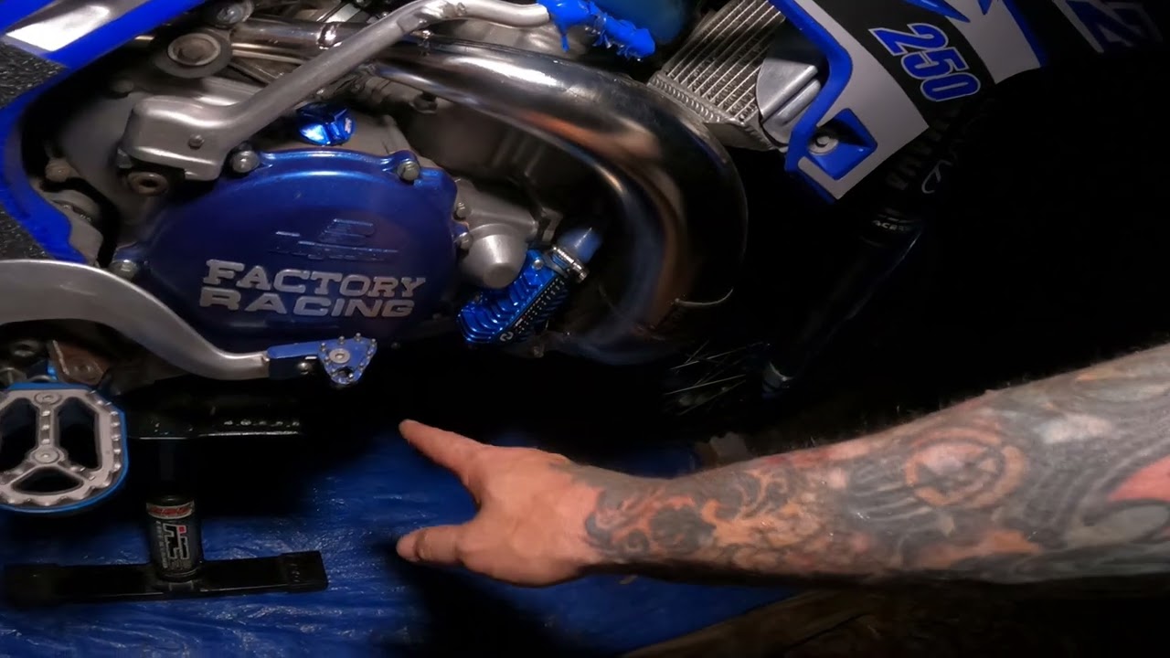 Yz250 gear oil =750-800ML, IGNORE DRAIN BOLT!! (450ML)