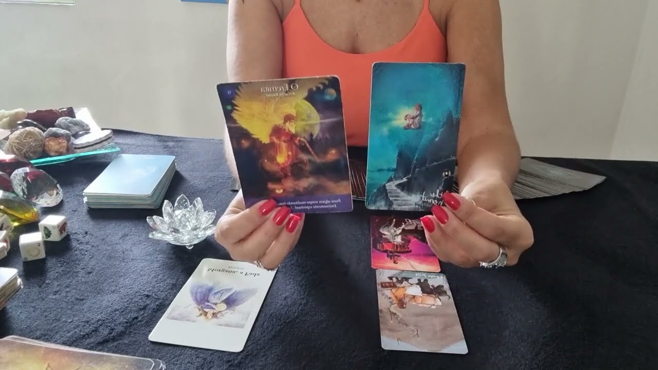 🔮✨️Como ele(a) me vê agora  e o que está sentindo por mim hoje?? - Tarot Revela