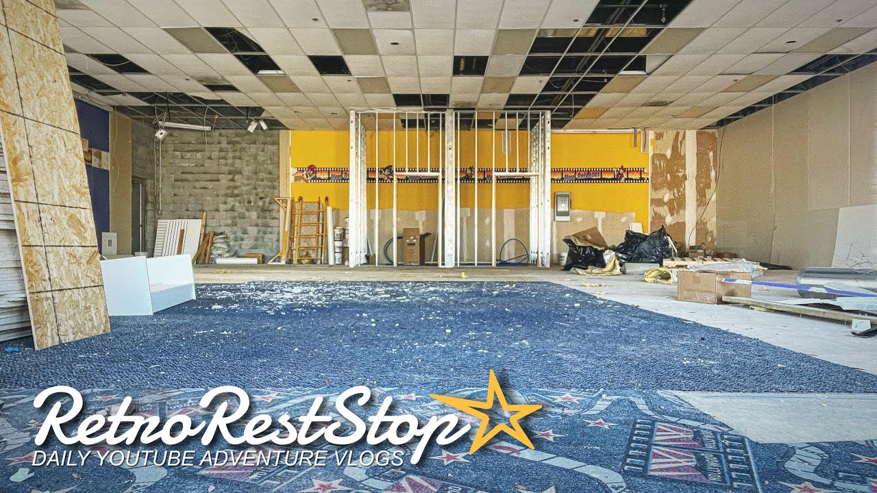 Abandoned Hollywood Video Rental Store in Sanatoga Pennsylvania | Retro Rest Stop