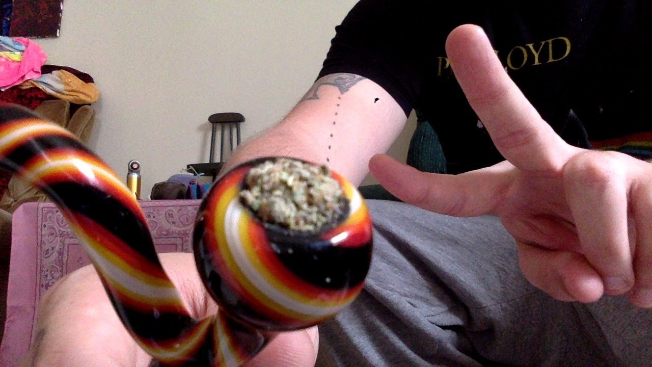 (Live Smoke Session) (Wake and bake) Sundae Driver Big Bong Hit 4:44 PM + New Bong Tonight!