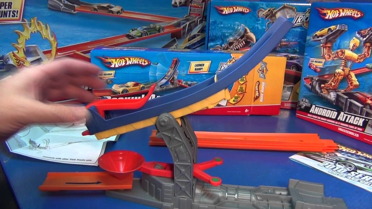 Trick Tracks Rockin' Rampage by Hot Wheels