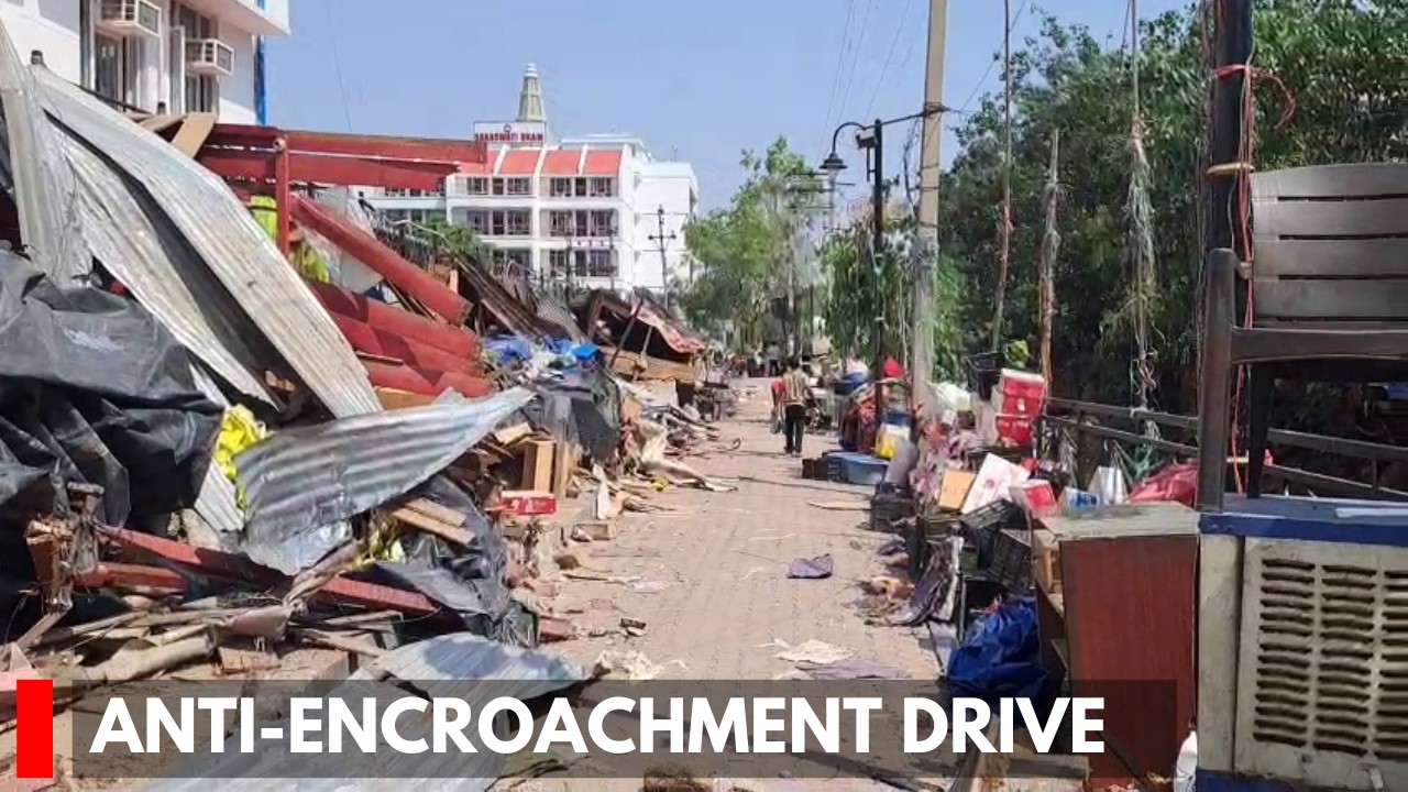 Jammu: JDA Demolishes Over 30 Illegal Structures, Reclaims Land Worth ₹10 Crore Near Railway Station