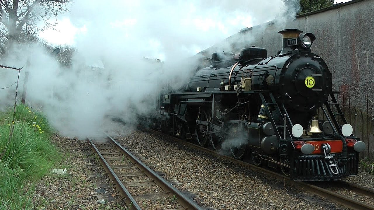 The Romney Hythe And Dymchurch Light Railway . 4-5-6 May 2013