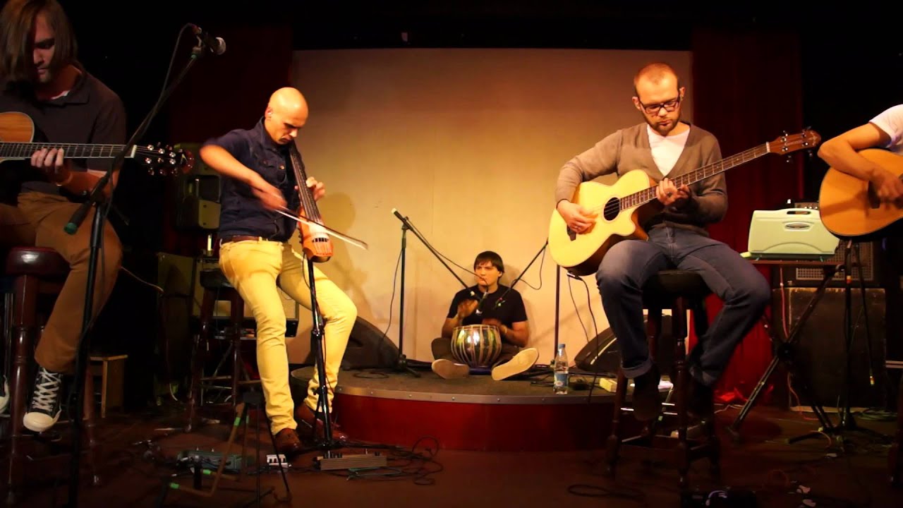 Mooncake - Rain In The Ashtray (Live Acoustic Performance)