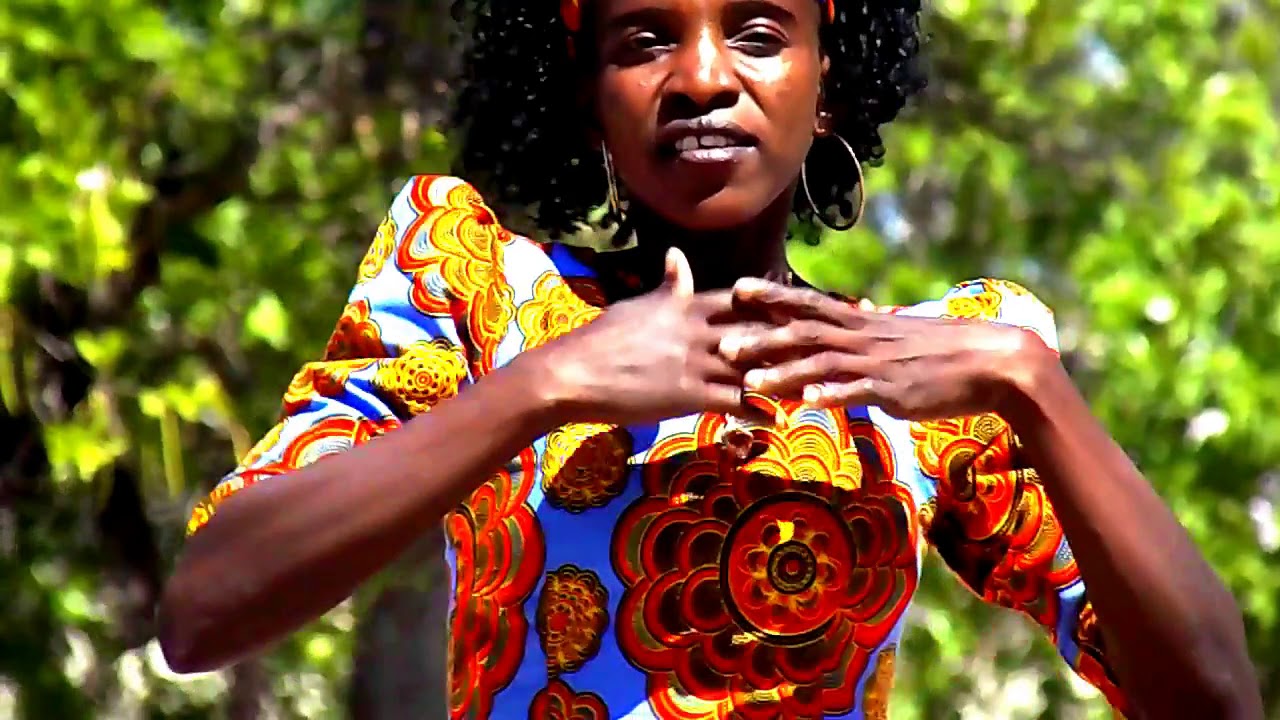 ESTRELA DO CHIMOIO FT MAE MELIZA-  NDINALONGANJI